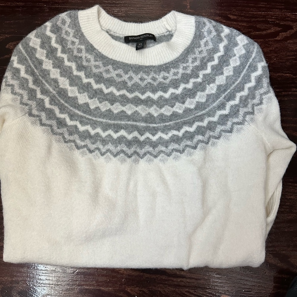 Banana republic sweater
